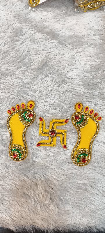 Charan Swastik (Large-Y)